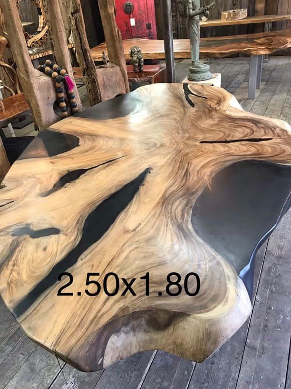 Magnifique table &agrave; manger en bois de suar et r&eacute;sine Meubles