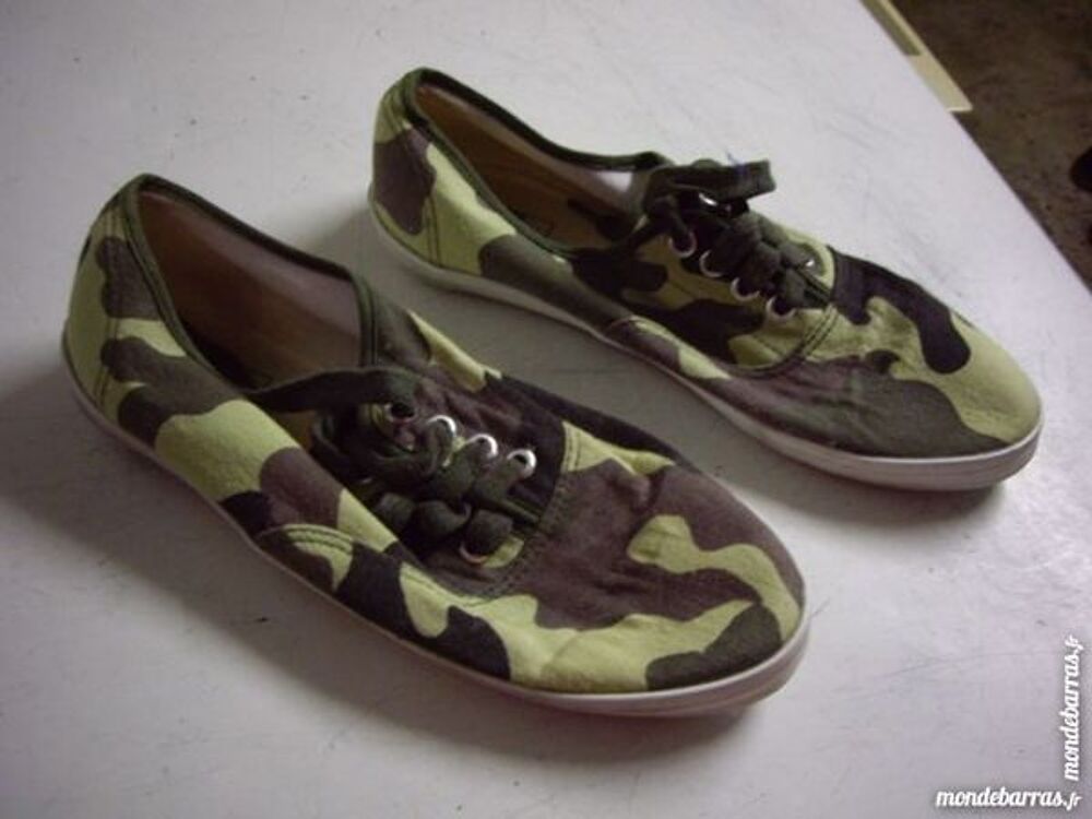 Tennis toile militaire kaki pointure 39 &agrave; 2 € Chaussures
