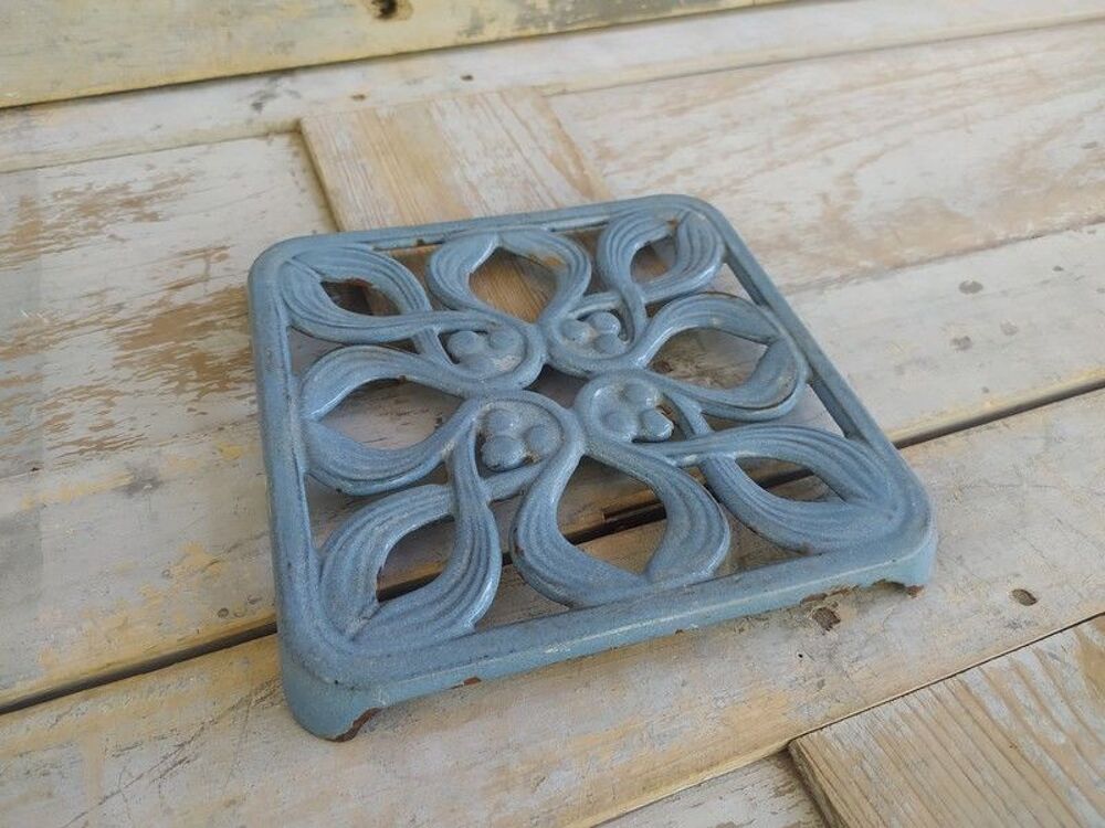 Ancien Dessous de Plat &Eacute;maill&eacute; Gris Bleu D&eacute;cor de Gui 