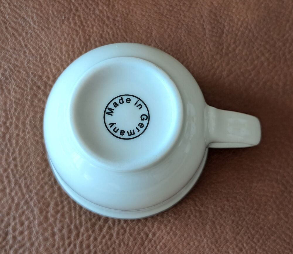 lot de 5 tasses &agrave; caf&eacute; expresso 
marque nespresso 
Cuisine