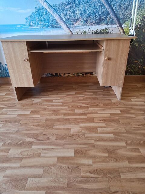 Bureau stratifi� couleur bois 40 V�ron (89)