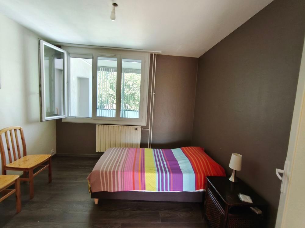 Vente Appartement Appartement T3  de 74 m² avec loggia
2ème étage (sur 3) Bourg-lès-valence