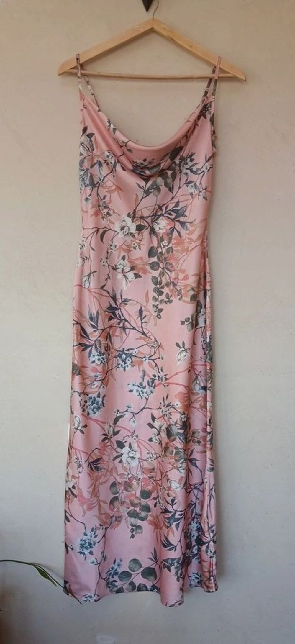 Robe GUESS taille S Vêtements