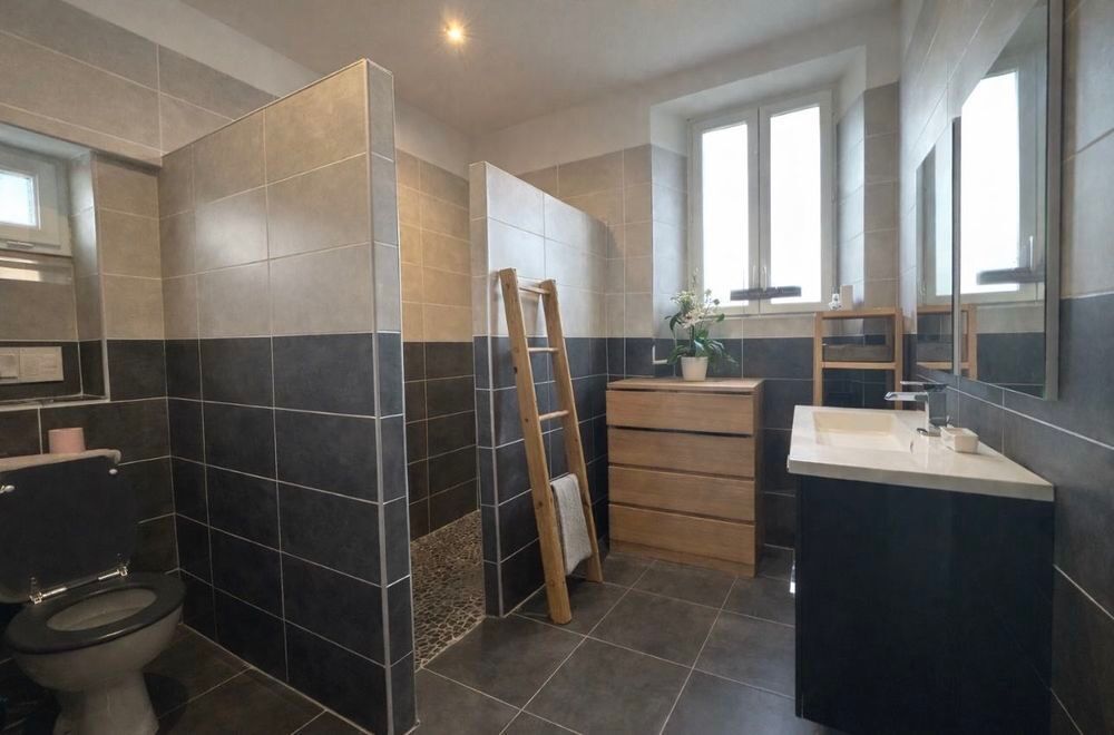 Vente Maison maison de caractère rénovée - 141m2 - terrain 650m2 Marseille 15