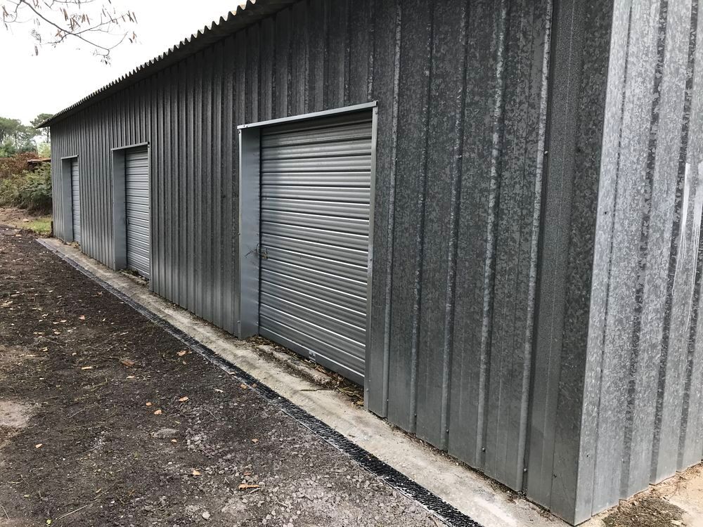 Location Autre Garde-meuble et box de stockage Léon