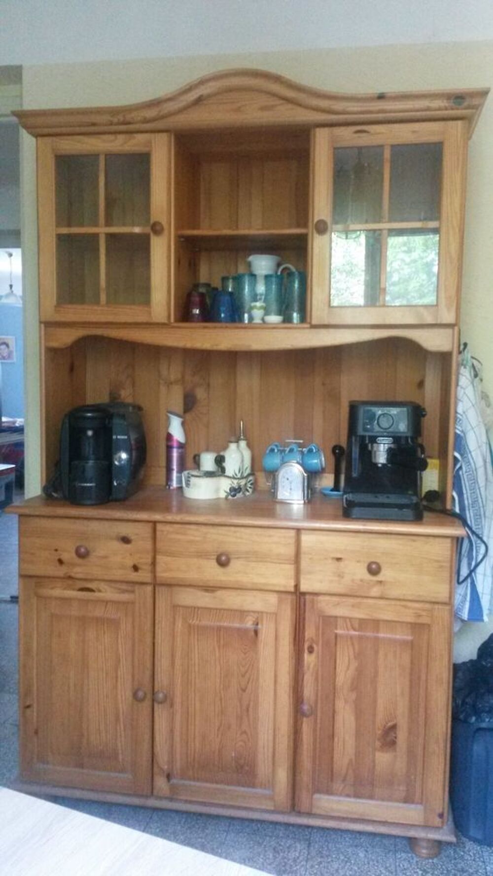 BUFFET DE CUISINE EN PIN VERNI Meubles