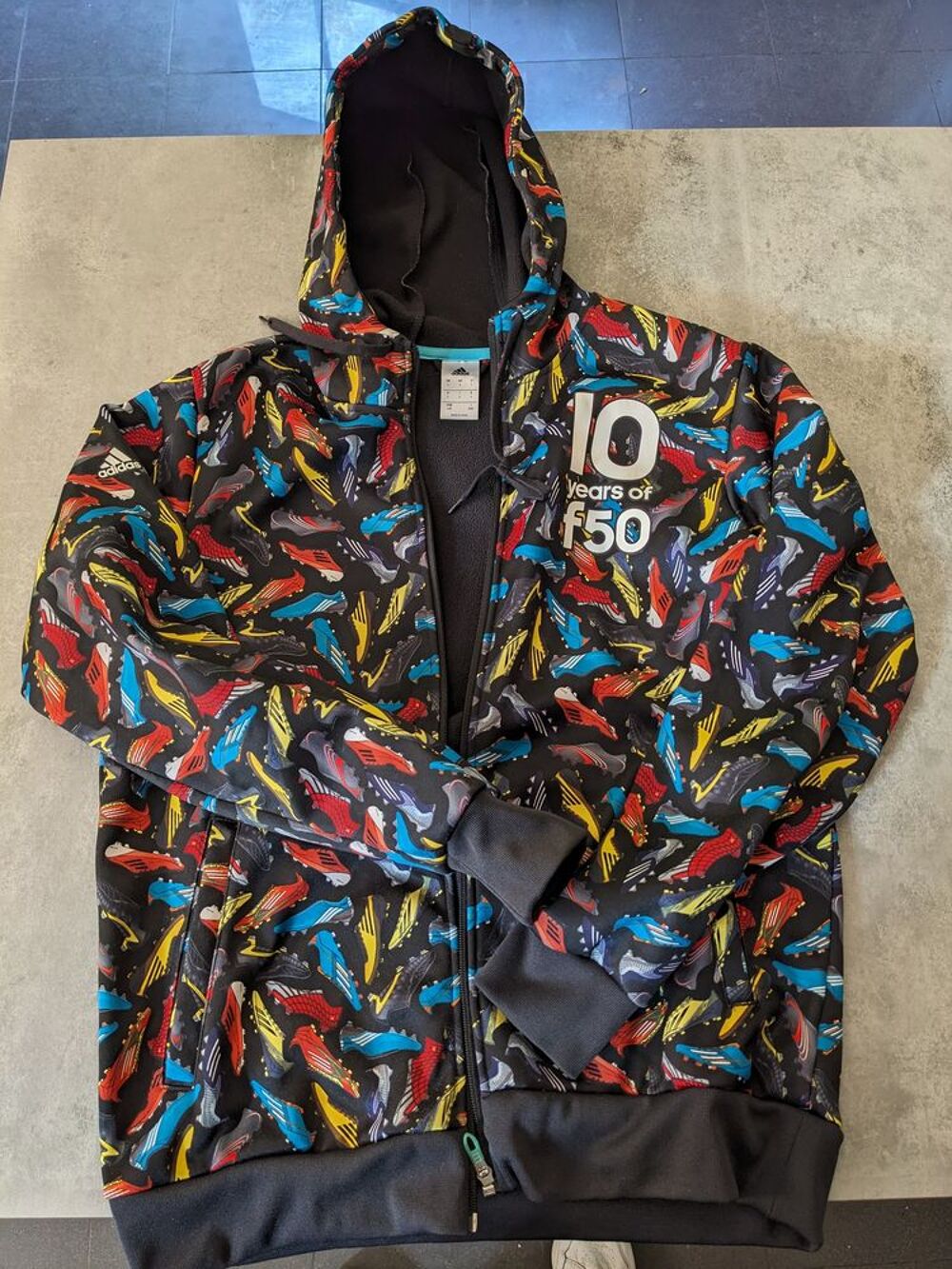 VESTE ADIDAS &Eacute;DITION LIMIT&Eacute;E 10 ANS DE LA F50 ANNIVERSAIRE d Décoration
