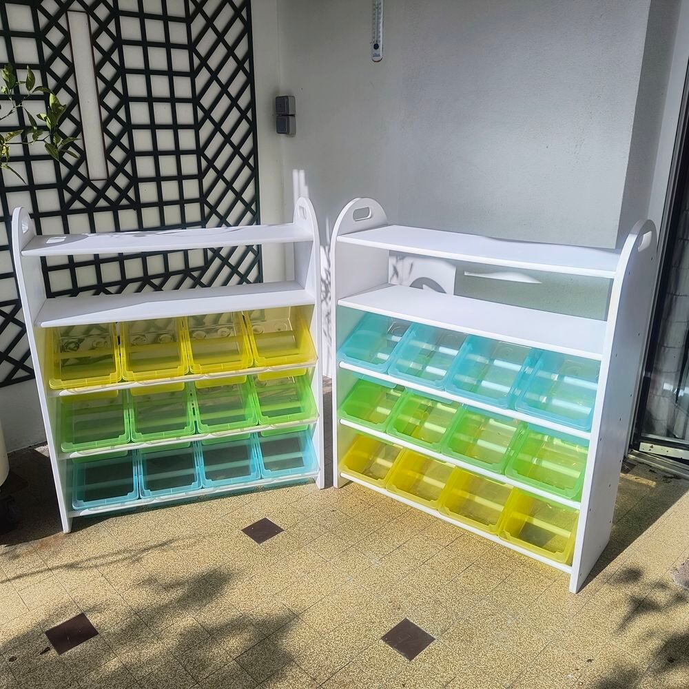 30€ pour une ou 50€ pour 2 &eacute;tag&egrave;res de rangement OXYBUL avec bacs Mobilier enfants