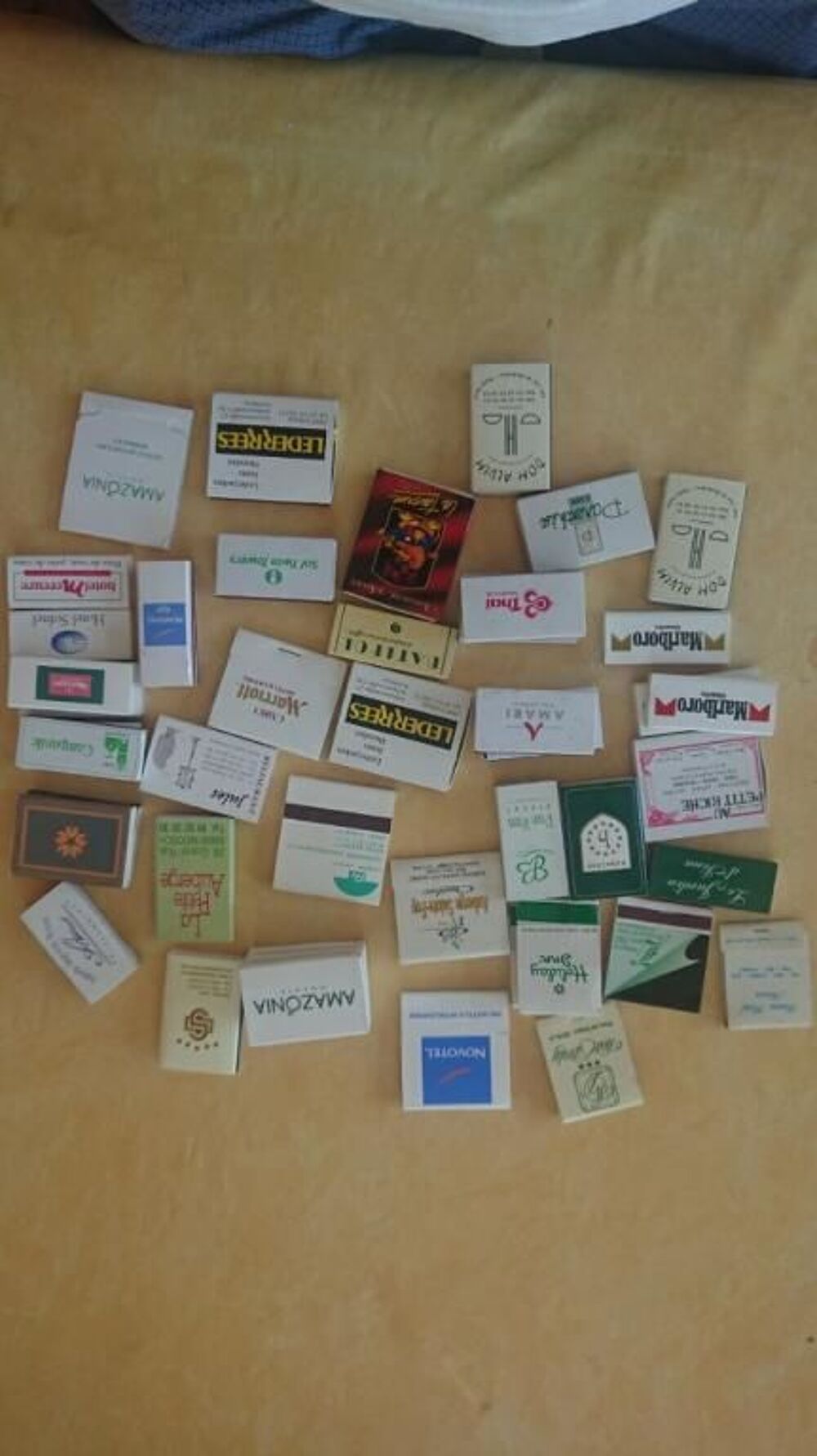 Collection de boites d'allumettes 