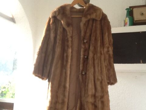 Manteau de VISON. T 42 0 Cannes (06)