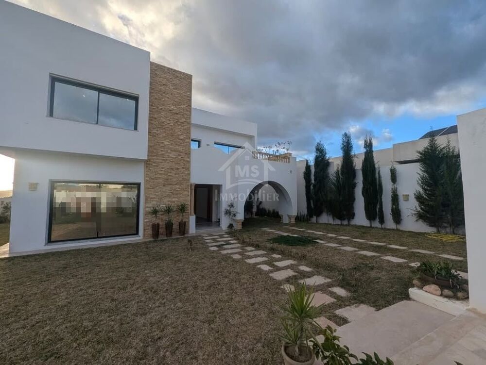 Vente Villa Villa S+4 toute neuve avec grand jardin à Hammamet Hammamet sud, tunisia (Tunisie)