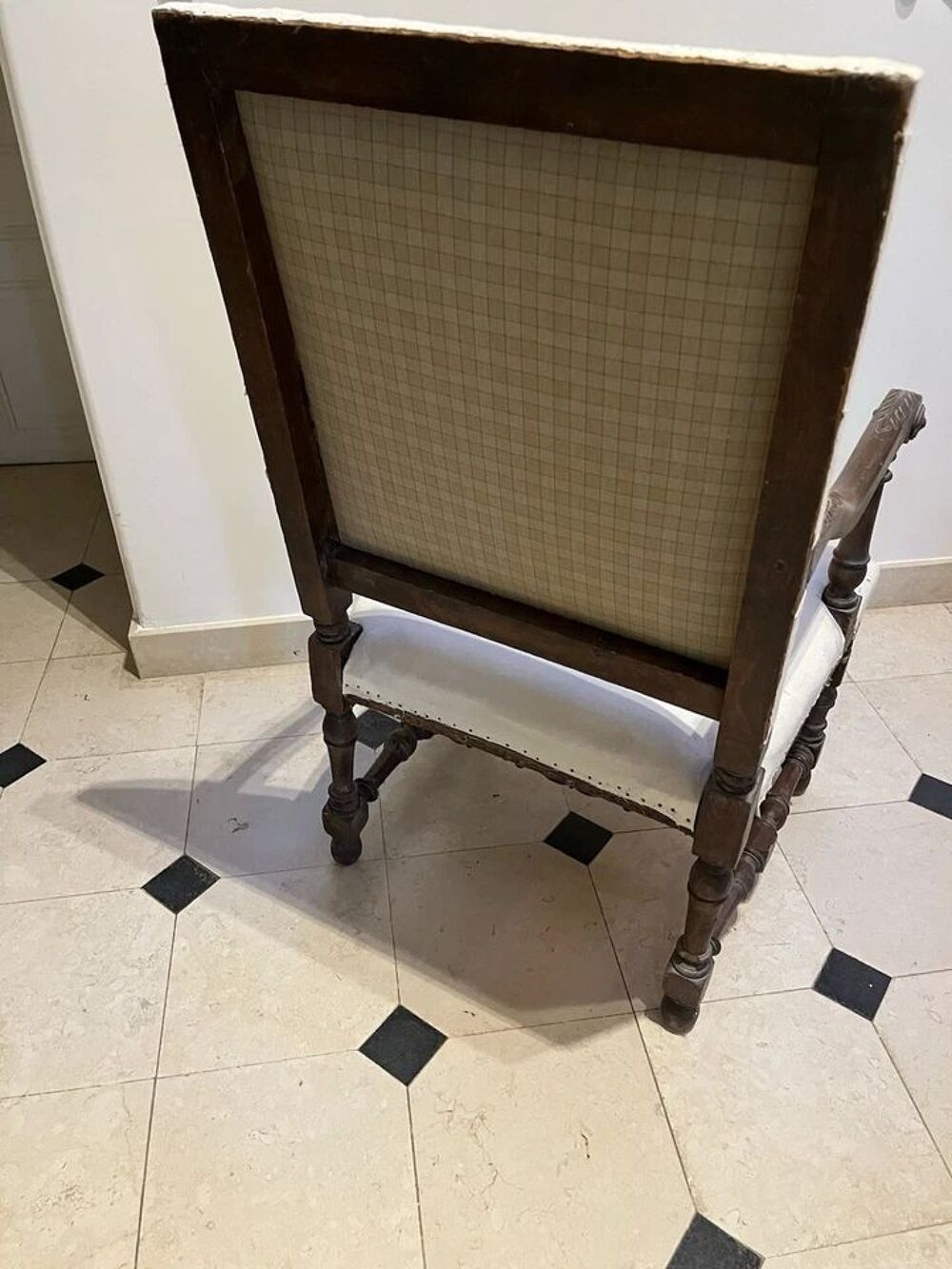 FAUTEUIL LOUIS XII LOUIS XIV nouvellement refait Meubles