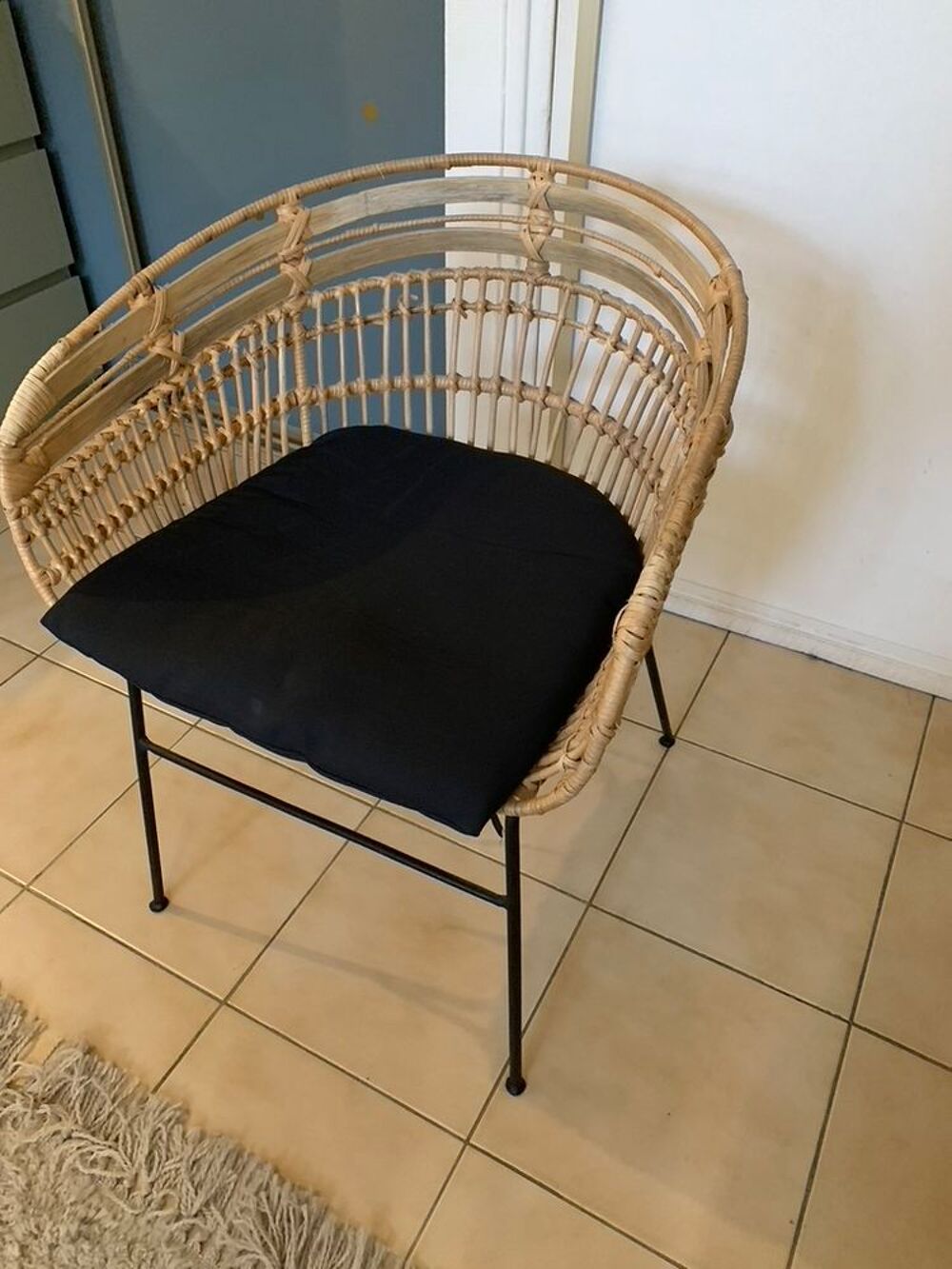 Chaise avec accoudoirs en rotin Meubles
