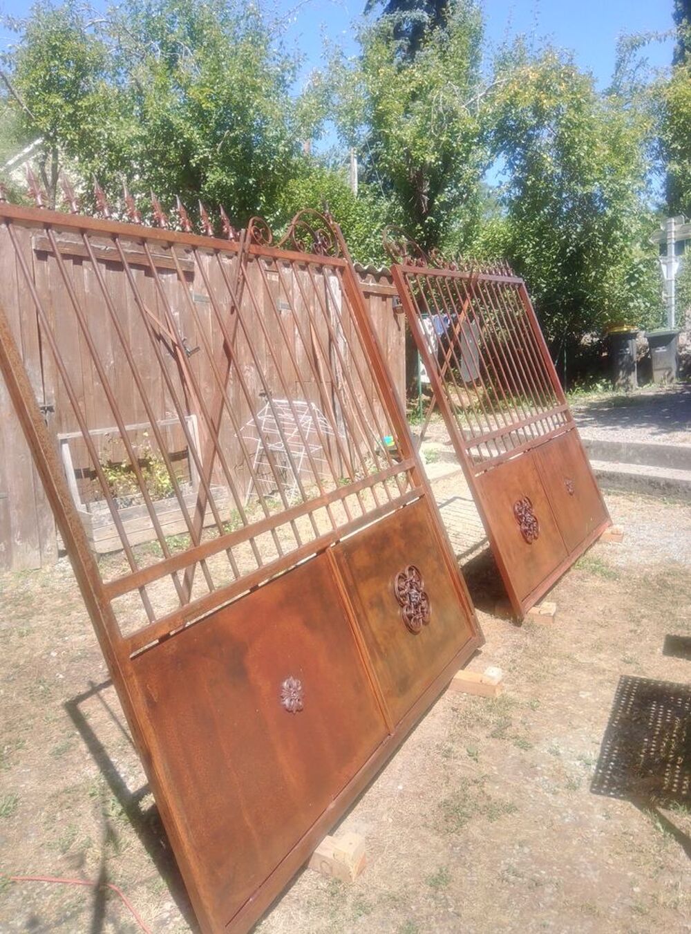 Portail m&eacute;tal double vantaux largeur 2100 hauteur 4000 Jardin
