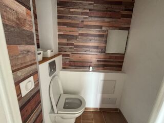  Appartement à louer 4 pièces 74 m²