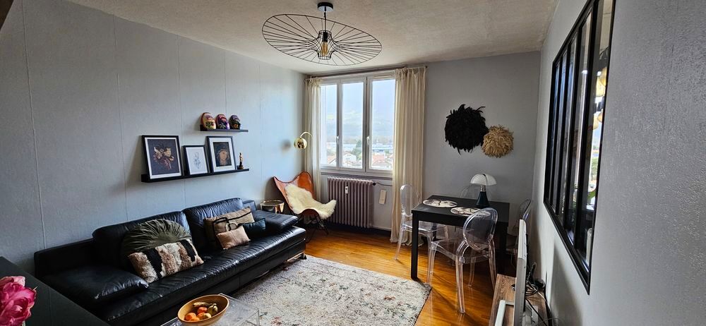 Vente Appartement T2 40 m² -Dernier étage avec ascenseur-Vue dégagée-St Egrève Saint-Égrève