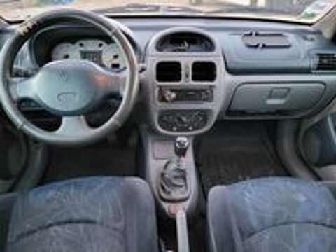 Clio II 2000 occasion 78540 Vernouillet