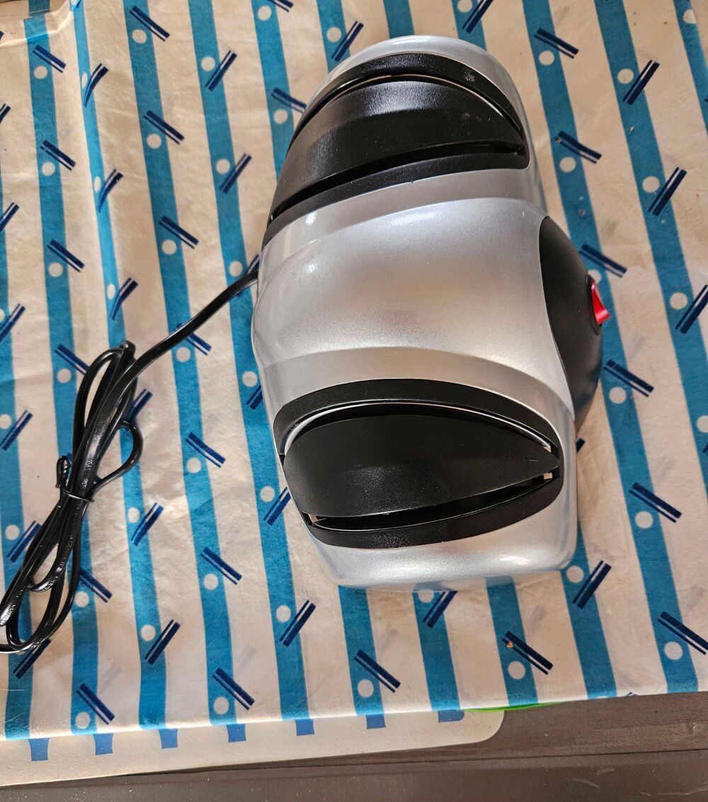 &eacute;guiseur couteau et ciseaux Electroménager