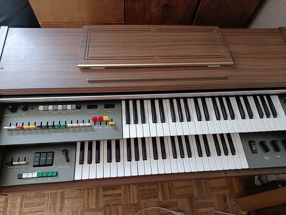 piano YAMAHA Meubles