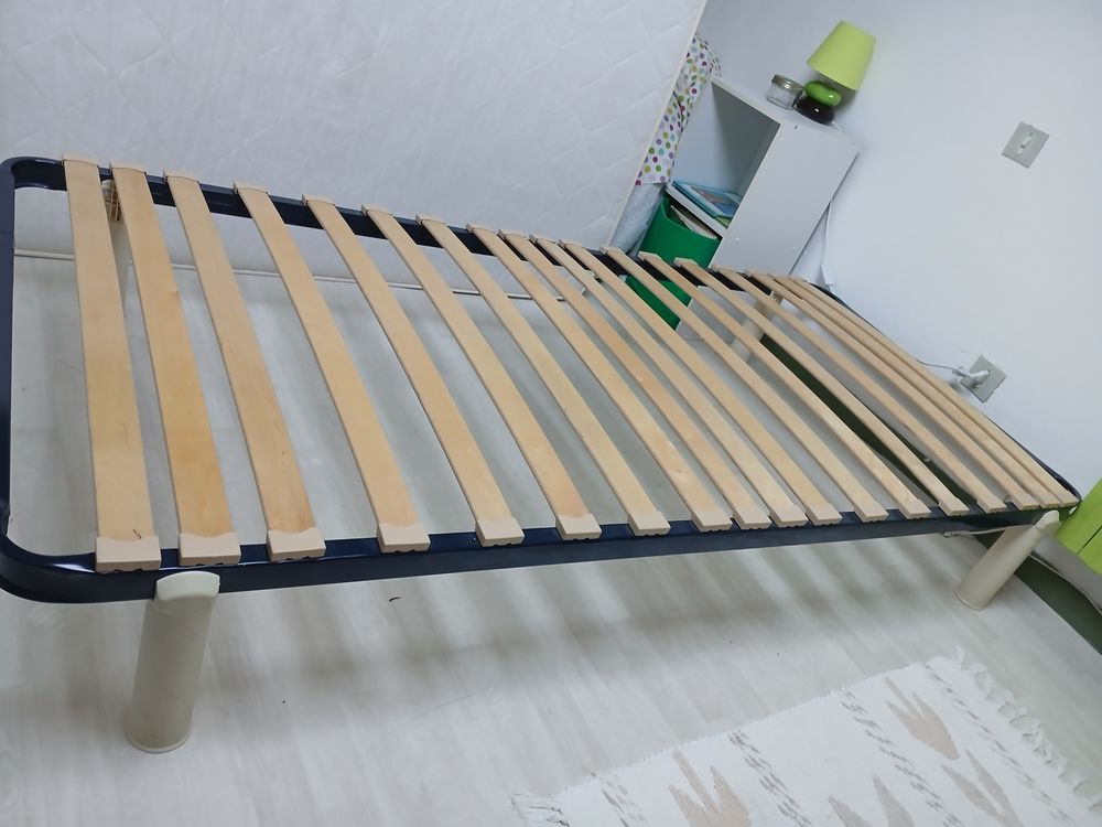 2 sommiers + 2 matelas Meubles