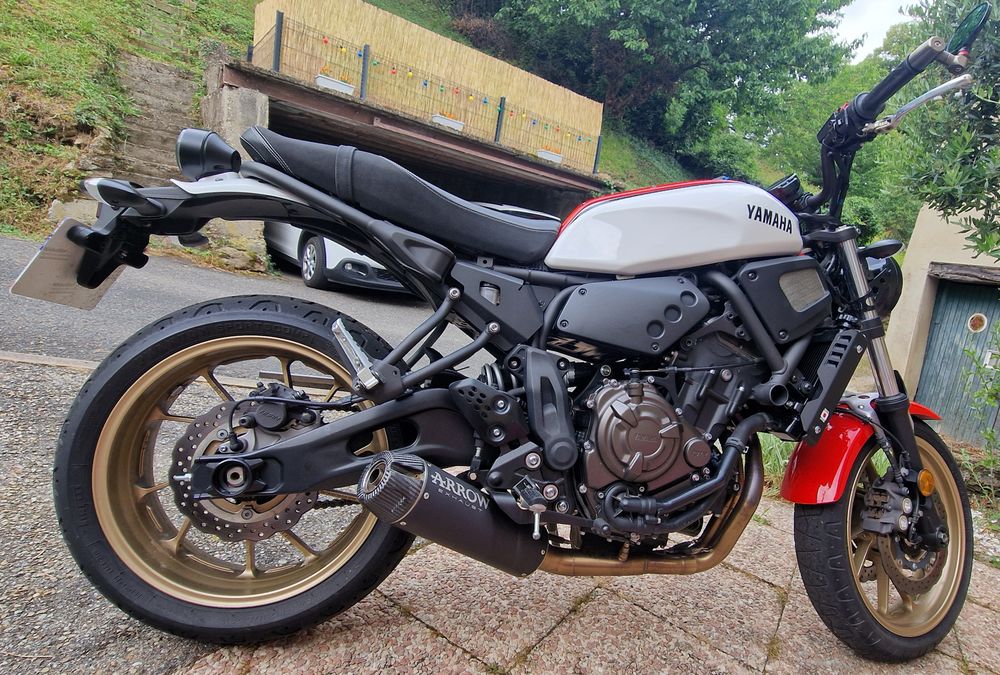 YAMAHA 2021 occasion 69700 Loire-sur-Rh&ocirc;ne