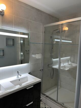  Appartement à louer 3 pièces 66 m²