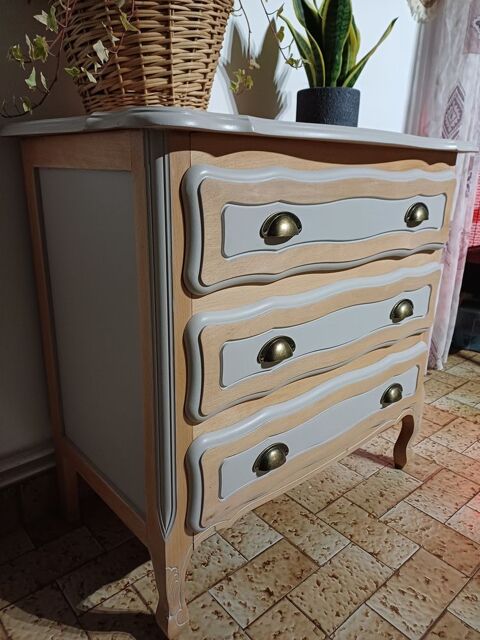 Commode relookée bois et gris clair 80 La Celle-Saint-Avant (37)