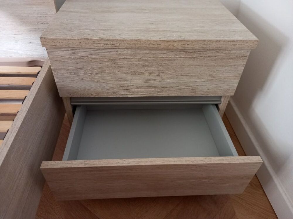 Ensemble bois Lit / sommier / 2 tables de chevet Meubles