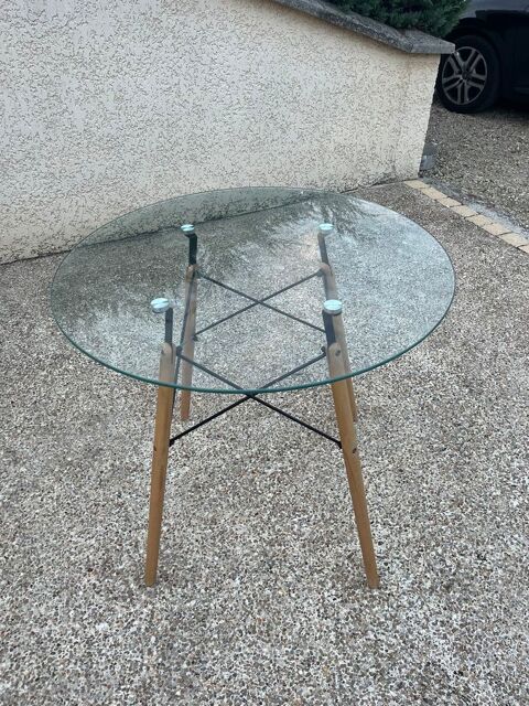 Table ronde en verre avec pieds en bois 45 Saint-Chron (91)