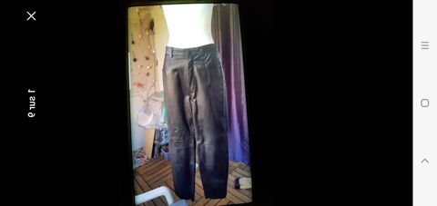 pantalon noir cuir taille 40/42 trs bon tat  . 25 Bron (69)