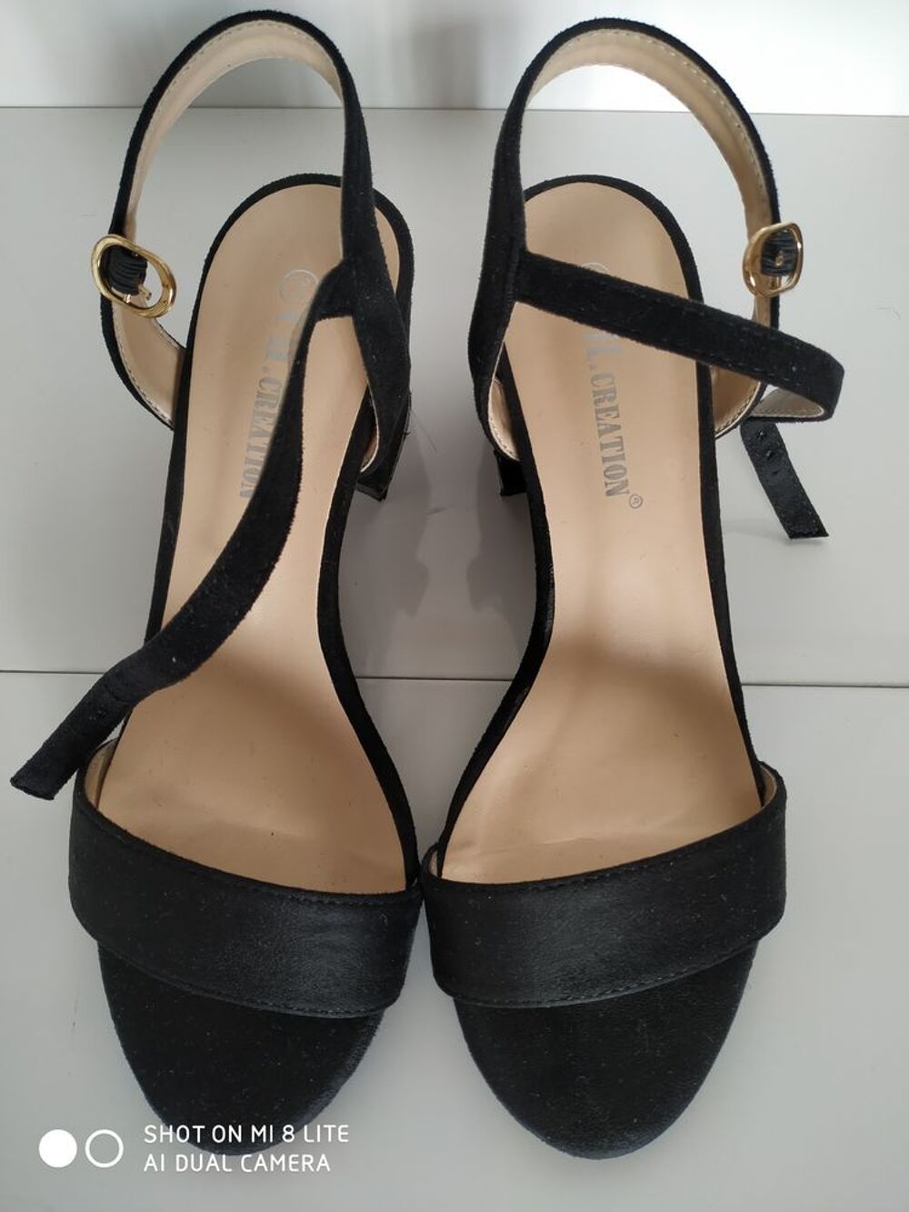 Sandales 38 daim noires &agrave; brides et talon bloc Chaussures