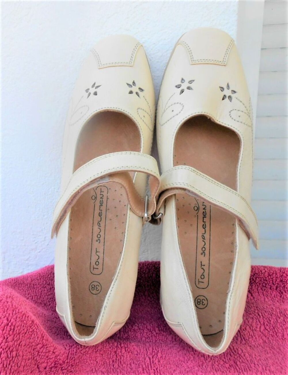 paire de mocassins beige tout en cuir // femme / neuve Chaussures