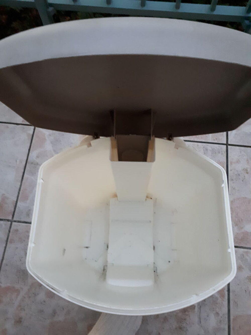Poubelle &agrave; p&eacute;dale EDA 40 litres Bricolage
