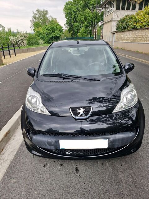 Peugeot 107 1.0e 12V 68ch BLUE LION Trendy * (4 CV),