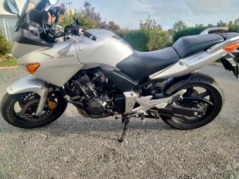 Moto HONDA 2004 occasion Saint-Urbain 85230