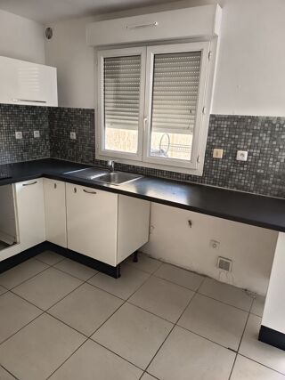  Appartement à louer 3 pièces 60 m²