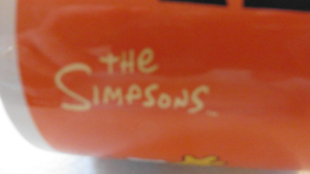 Lot de 2 Mugs - Th&egrave;me "Simpsons" - Bart &amp; Maggie Cuisine
