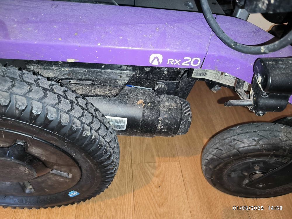 Fauteuil roulant &eacute;lectrique Aviva rx20 Meubles
