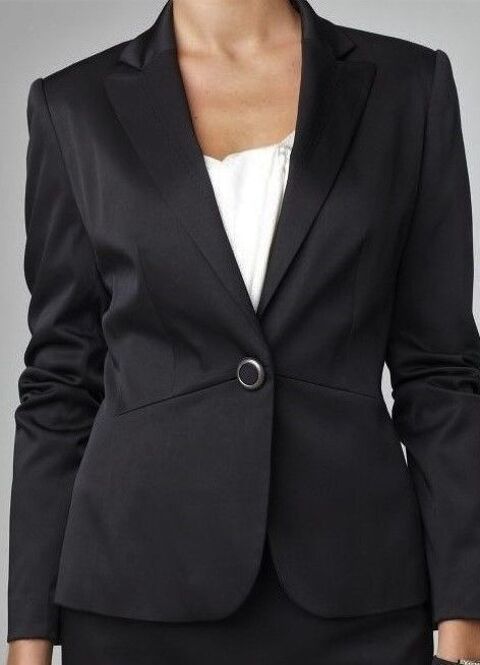 Veste tailleur smoking noire Premium 40 - 42 - parfait �tat 20 Domart-en-Ponthieu (80)