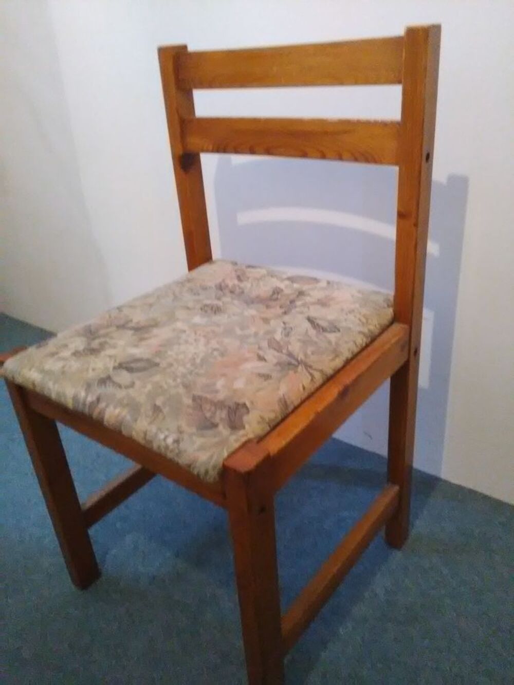 ensemble table + 4 chaises Meubles