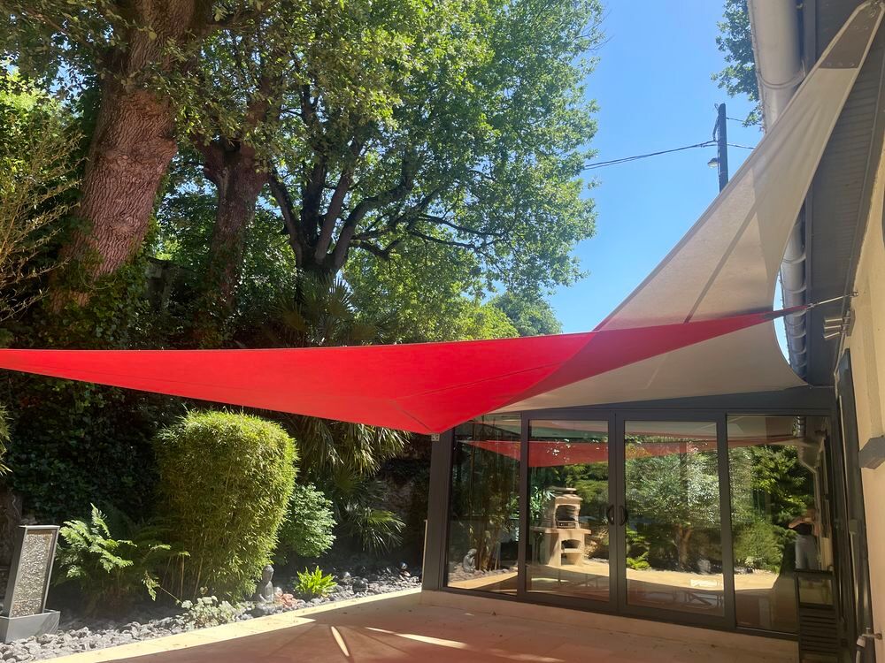 Voile d ombrage sur mesure Jardin