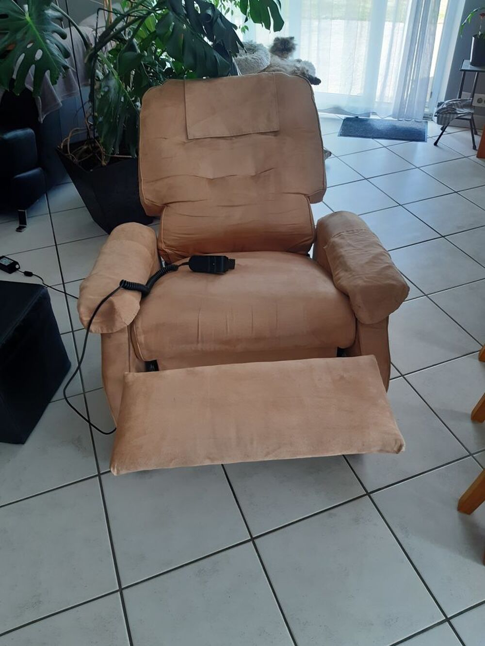 Fauteuil &eacute;lectrique relevant Meubles