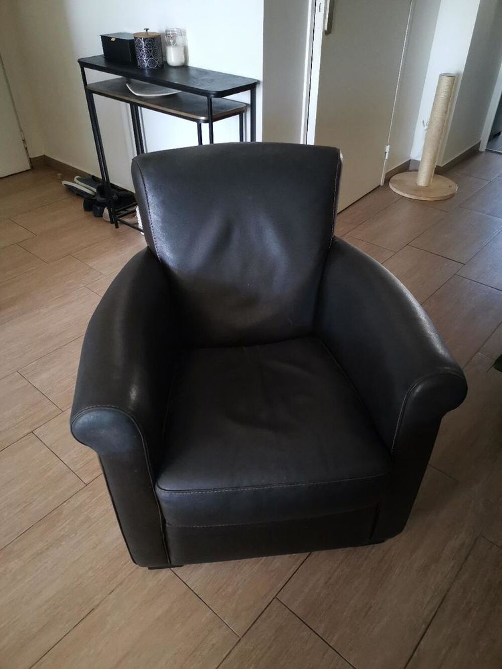 Canap&eacute; cuir 3 places et fauteuil assorti Meubles