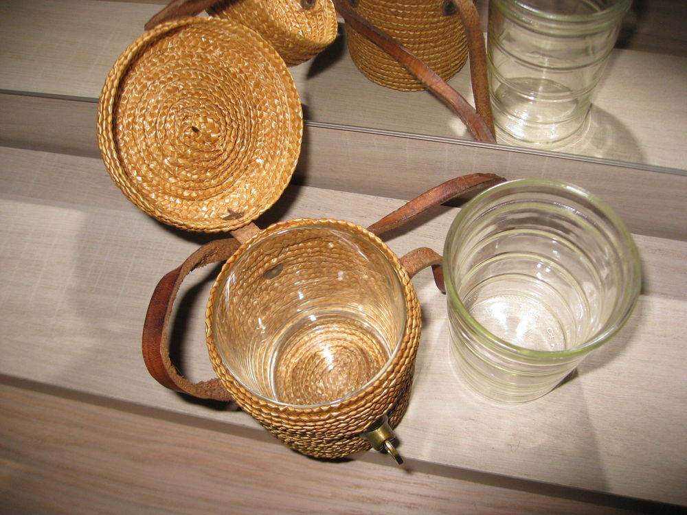 2 Verres de curiste avec panier 