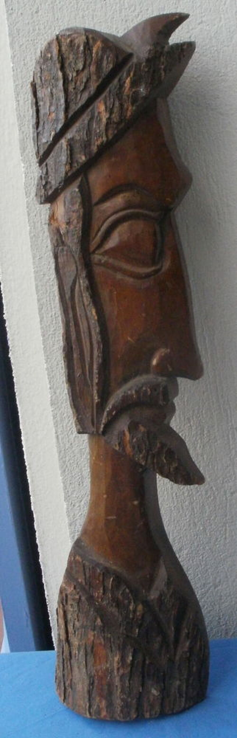 BUSTE STATUE d'un conquistador sculpt&eacute;e dans le bois H 51 cm Décoration