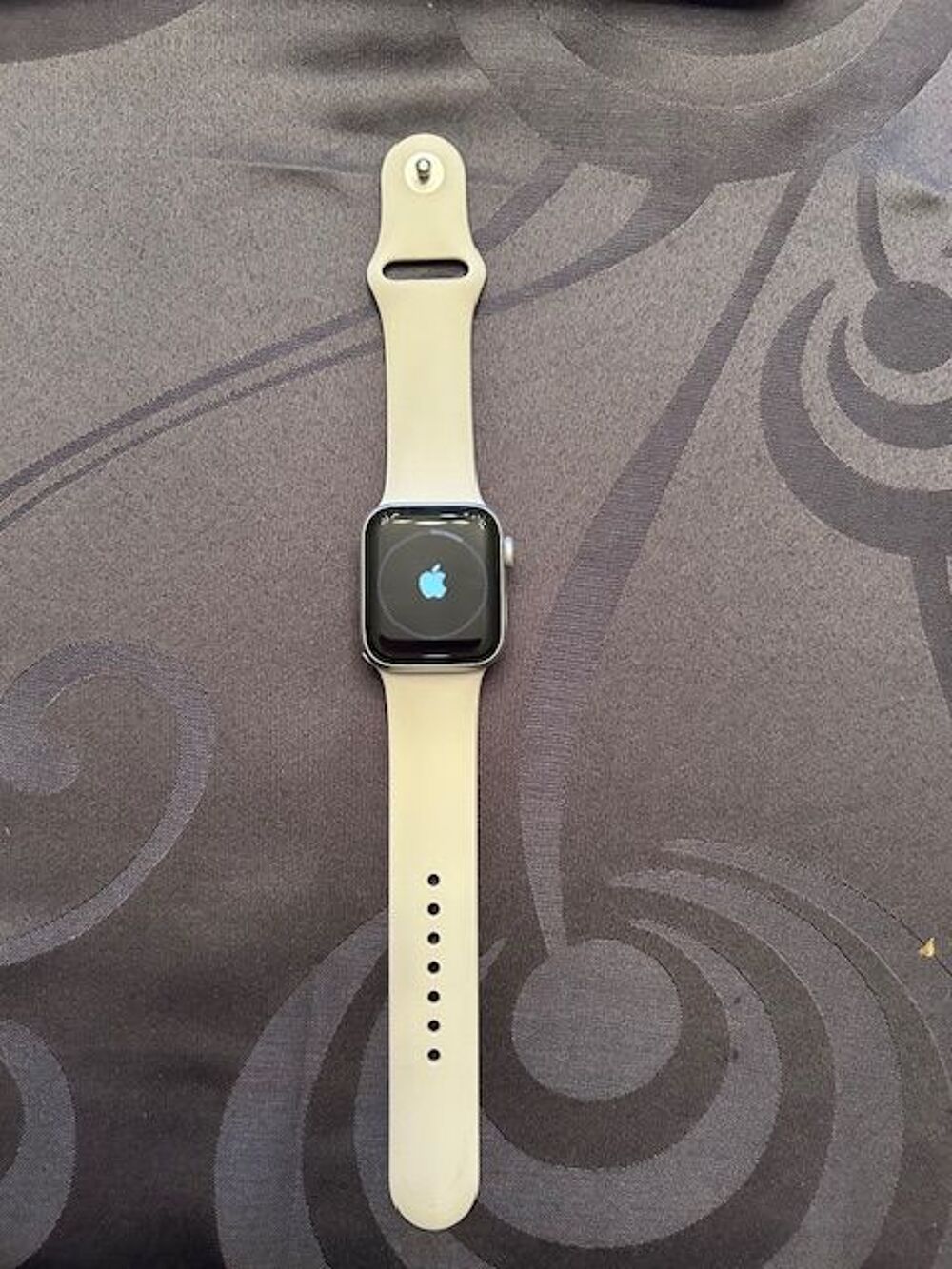 MONTRE APPLE WATCH SE Tlphones et tablettes
