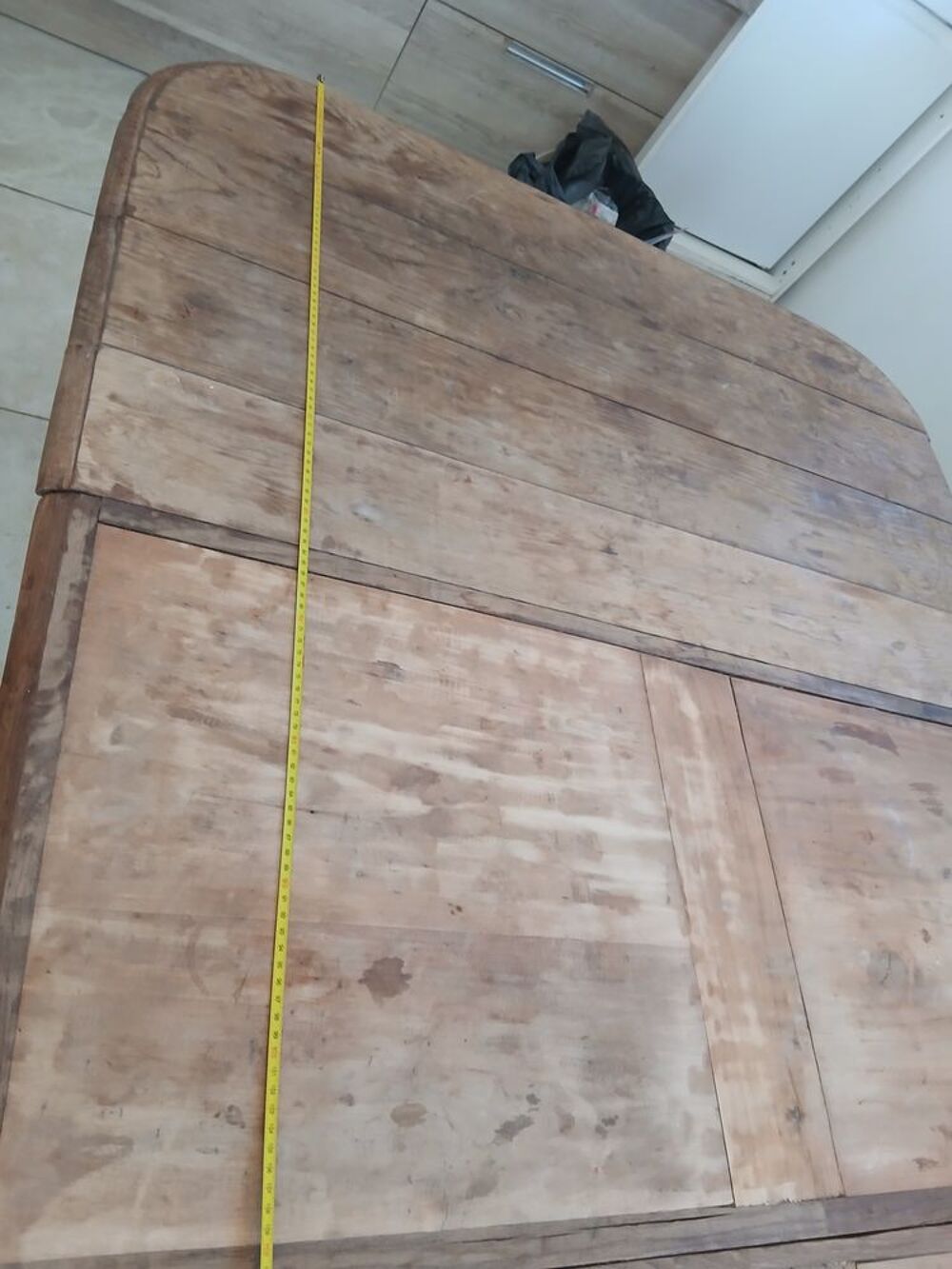 TABLE ANCIENNE EN BOIS MASSIF Meubles