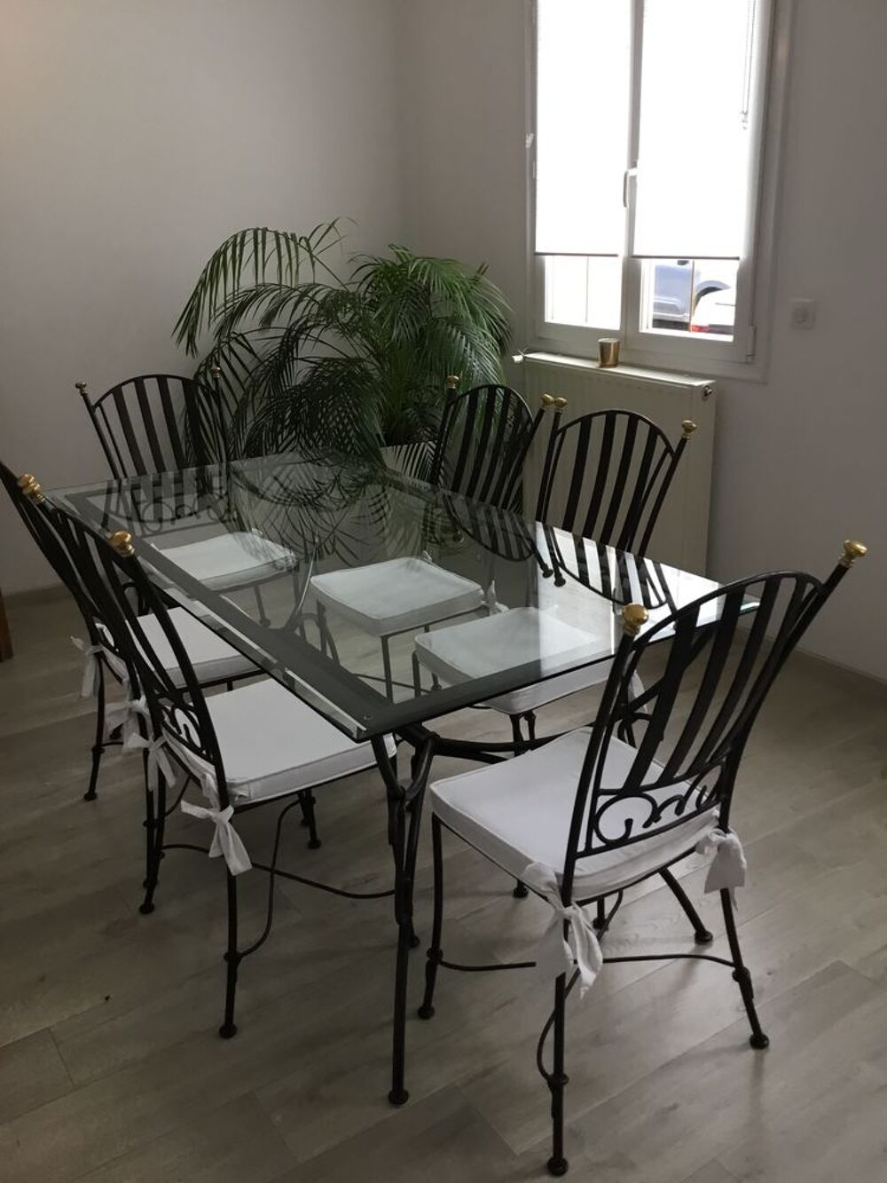 Table + 6 chaises en fer forg&eacute; de qualit&eacute; Meubles