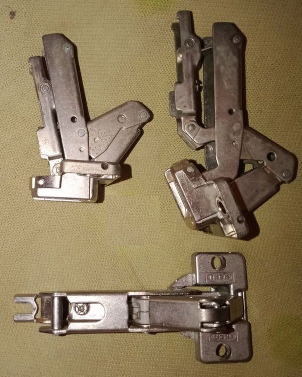 charni&egrave;res porte ikea Bricolage