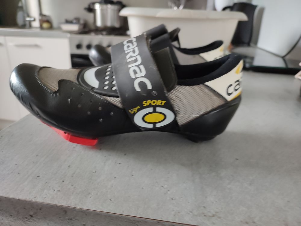 Chaussures Carnac peut convenir &agrave; un enfant Chaussures